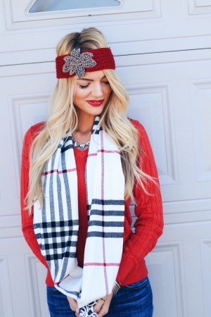 Casual Holiday Outfit - Airelle Snyder